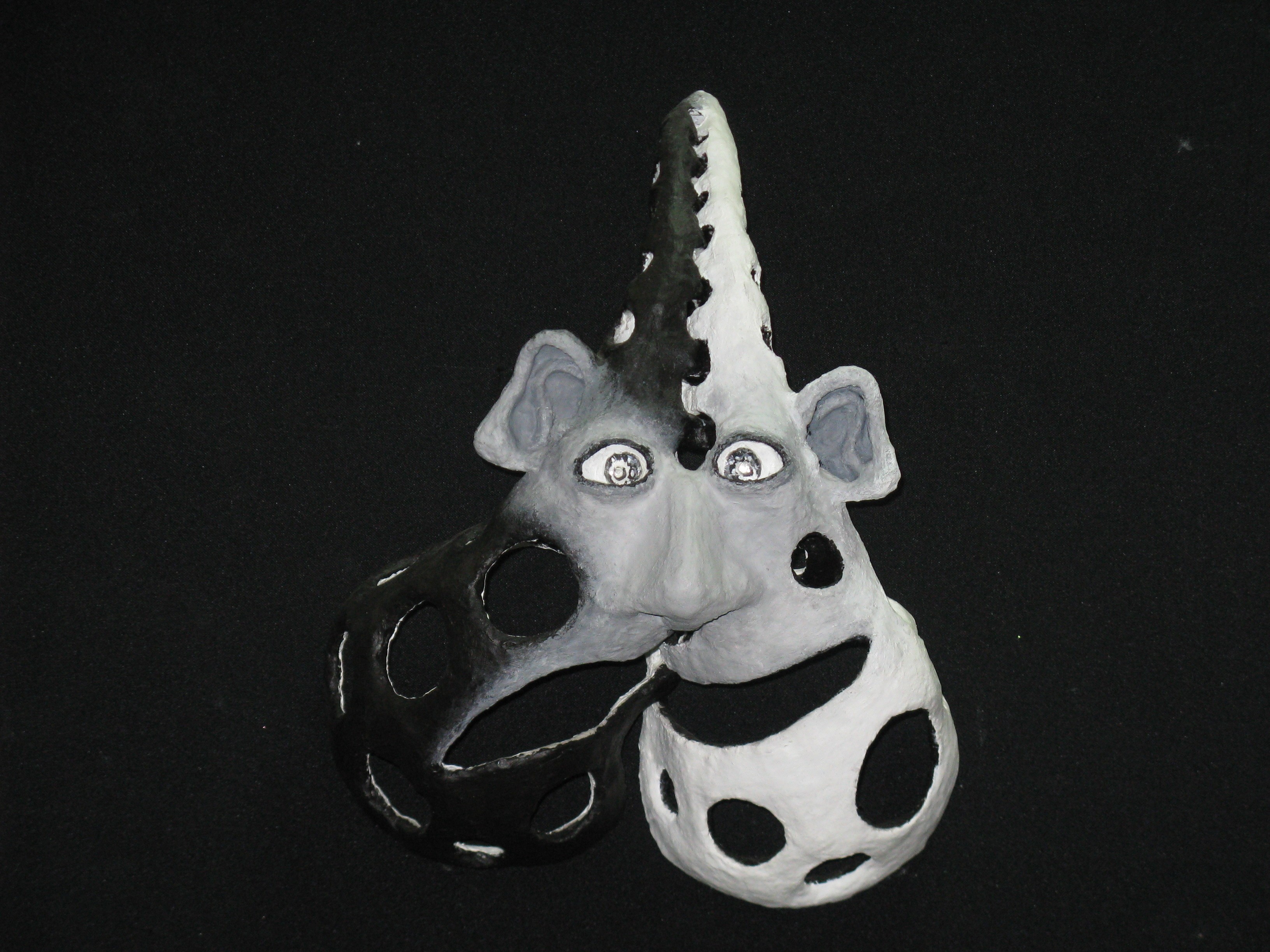 Драма и комедия - маска Александра Катеруши (www.fisionomicus.com)